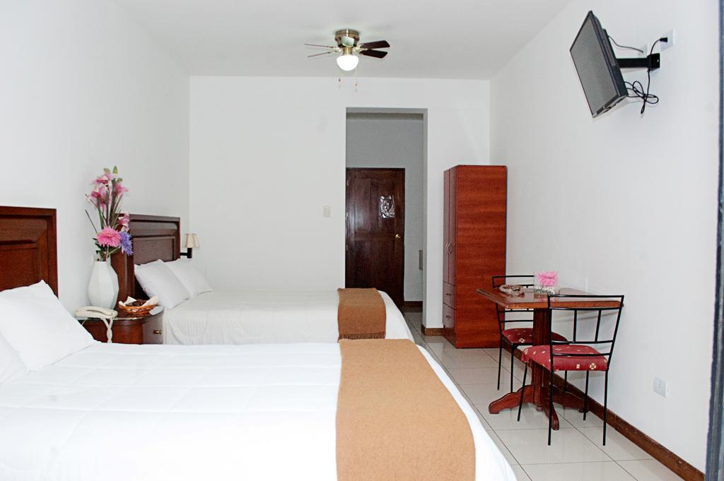 Mc Hotel Ica Bagian luar foto