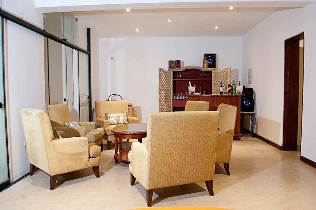Mc Hotel Ica Bagian luar foto