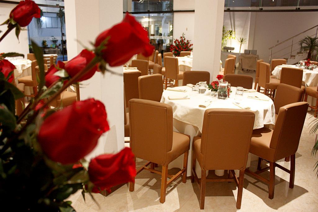 Mc Hotel Ica Bagian luar foto