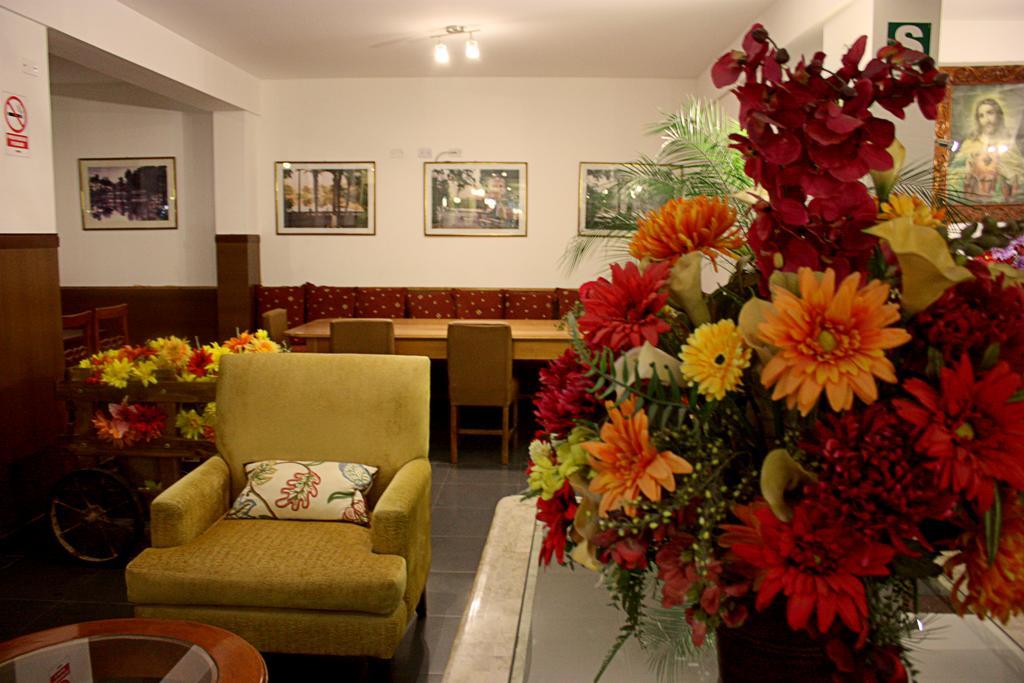 Mc Hotel Ica Bagian luar foto