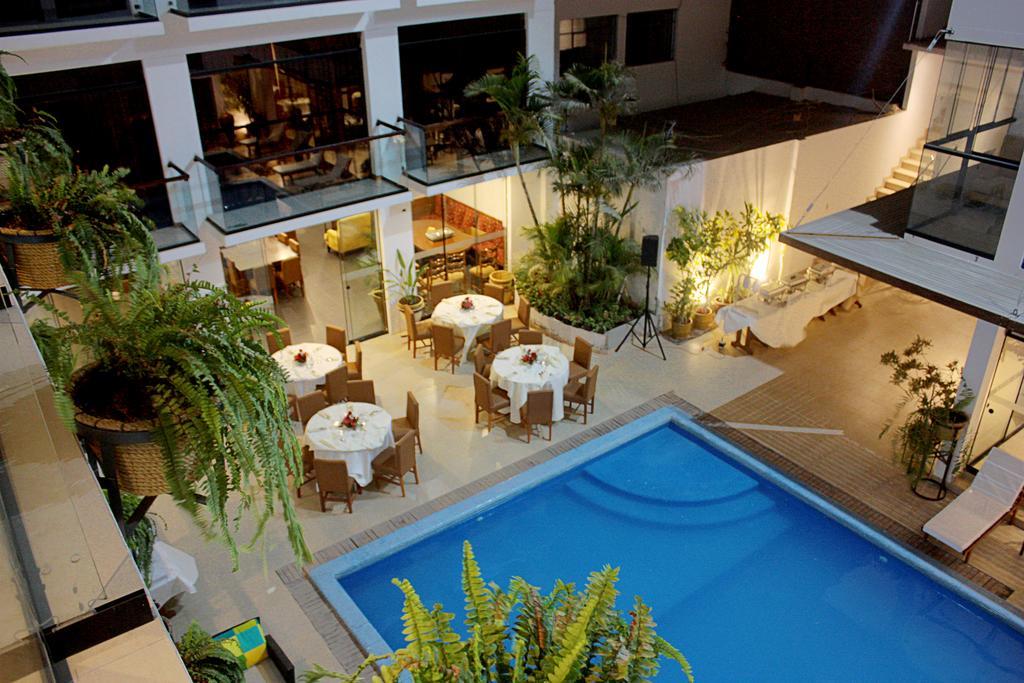 Mc Hotel Ica Bagian luar foto