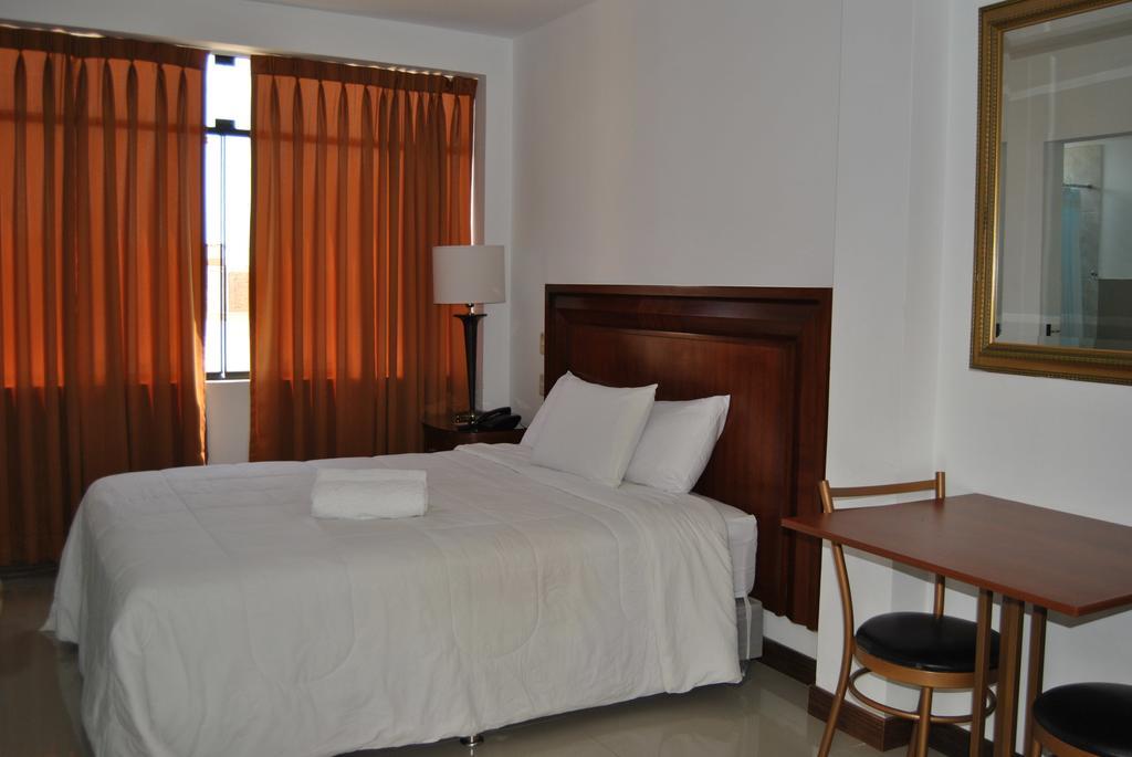 Mc Hotel Ica Bagian luar foto